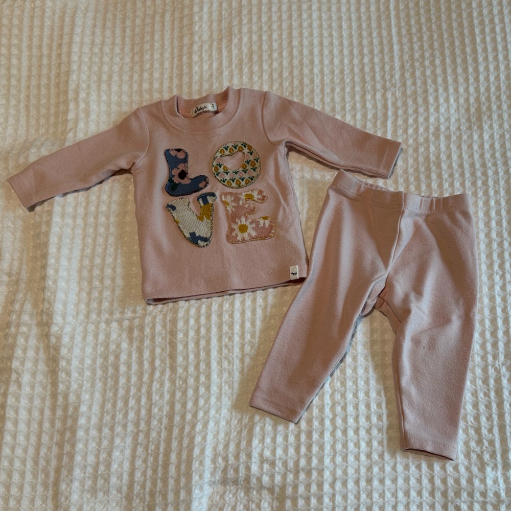 LOVE Matching Sweatshirt & Leggings Set